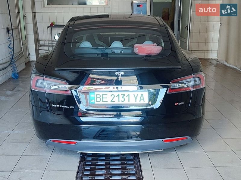 Лифтбек Tesla Model S 2013 в Южноукраинске
