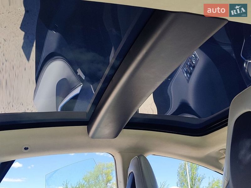 Лифтбек Tesla Model S 2013 в Южноукраинске