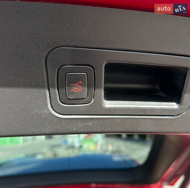 Лифтбек Tesla Model S 2014 в Виннице
