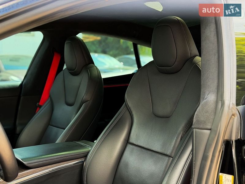 Ліфтбек Tesla Model S 2021 в Києві