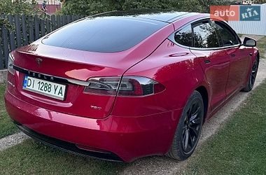 Лифтбек Tesla Model S 2017 в Черновцах