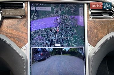 Лифтбек Tesla Model S 2017 в Черновцах