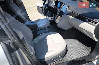 Ліфтбек Tesla Model S 2014 в Львові