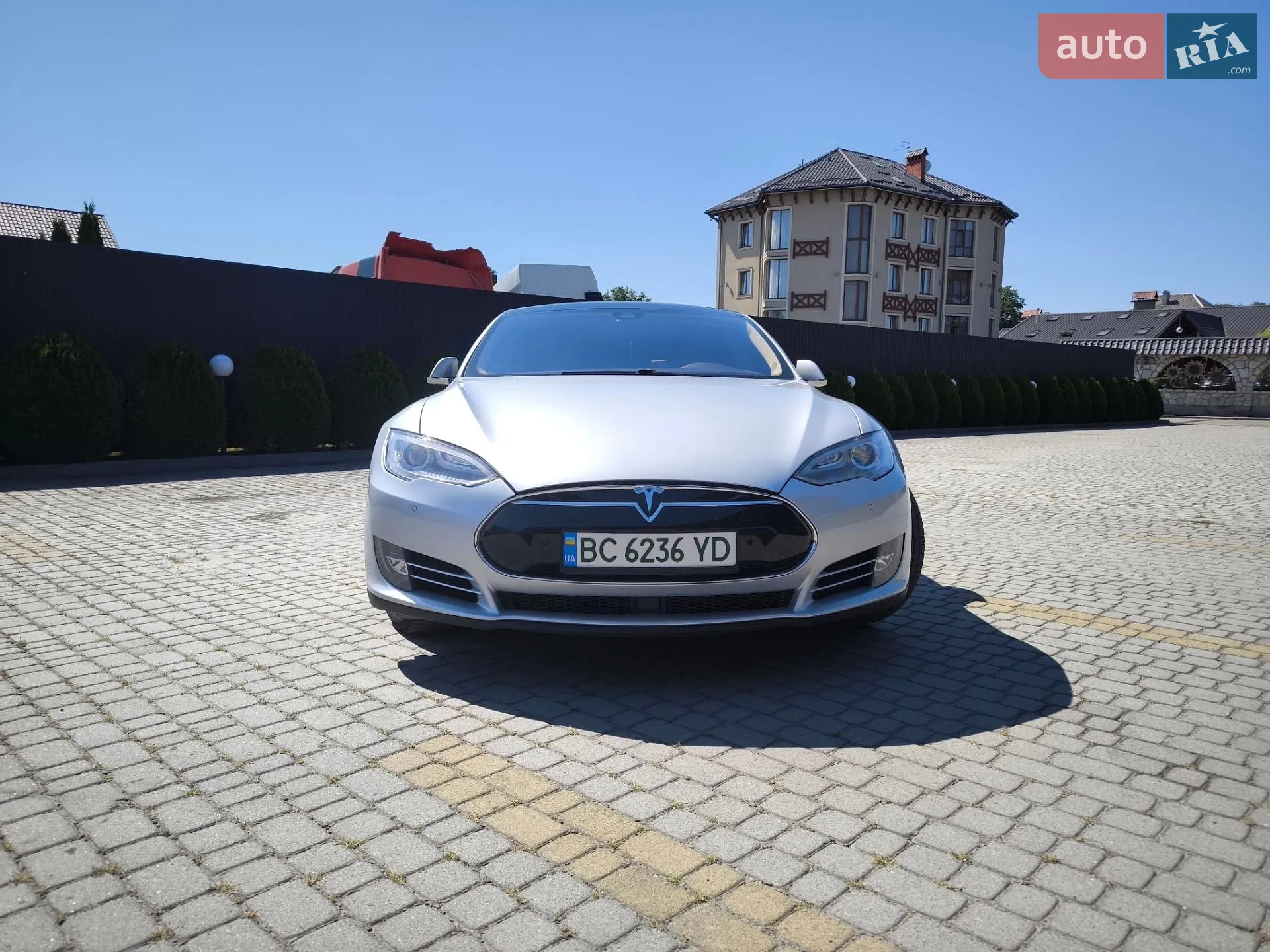 2014 Tesla Model S - мініатюра 2