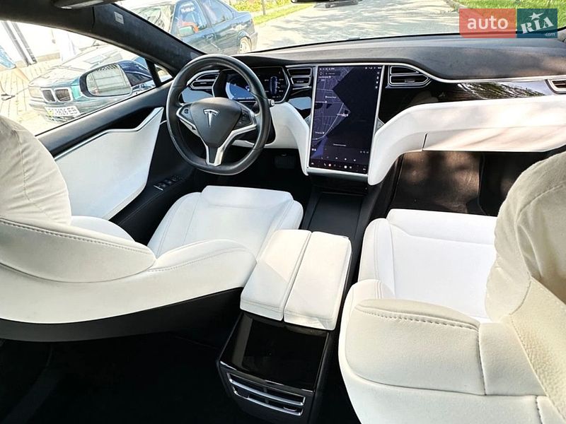 Лифтбек Tesla Model S 2017 в Ивано-Франковске фото 11 Лифтбек Tesla Model S 2017 в Ивано-Франковске