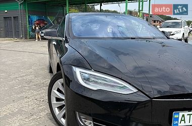 Лифтбек Tesla Model S 2018 в Коломые