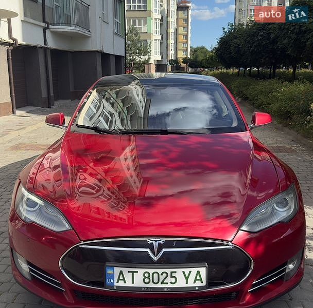 Tesla Model S 2013