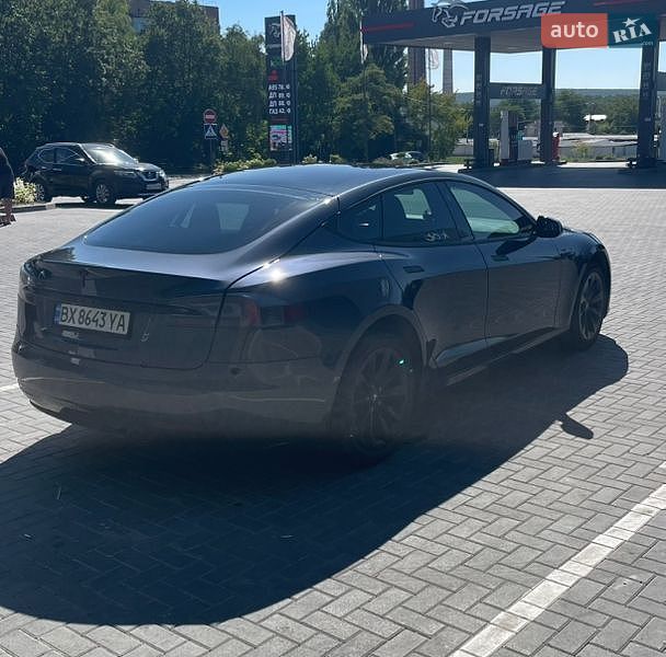 Лифтбек Tesla Model S 2017 в Каменец-Подольском