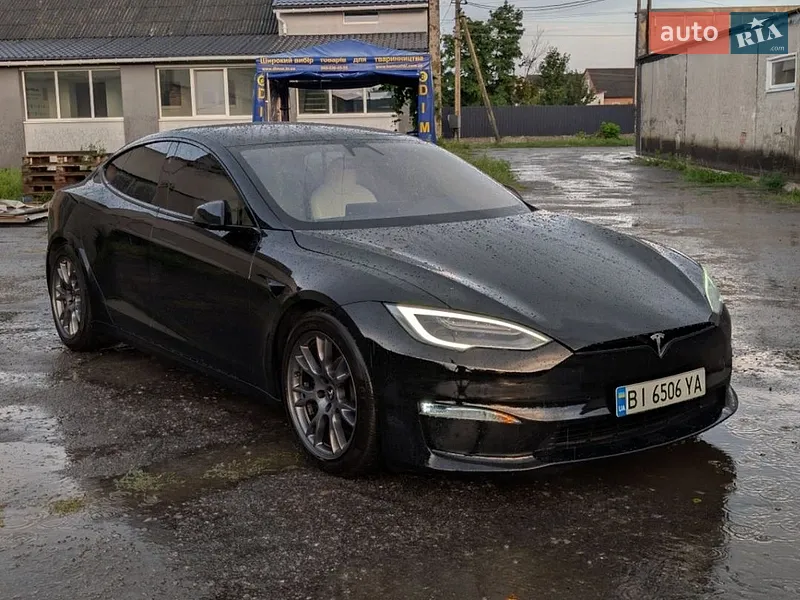 Tesla Model S 2021