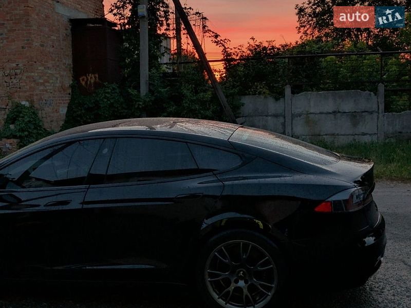 Лифтбек Tesla Model S 2021 в Миргороде фото 19 Лифтбек Tesla Model S 2021 в Миргороде
