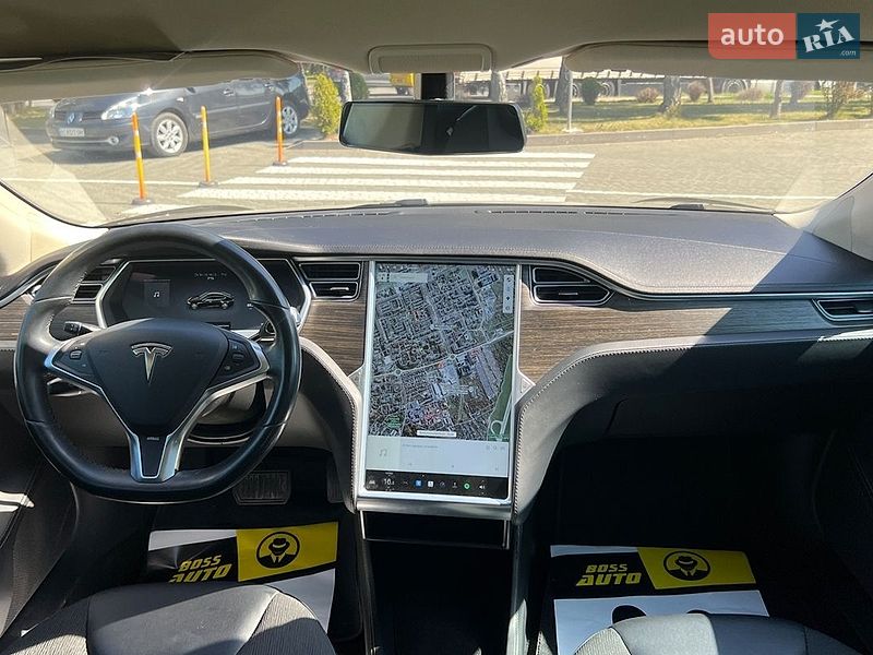 Ліфтбек Tesla Model S 2014 в Львові