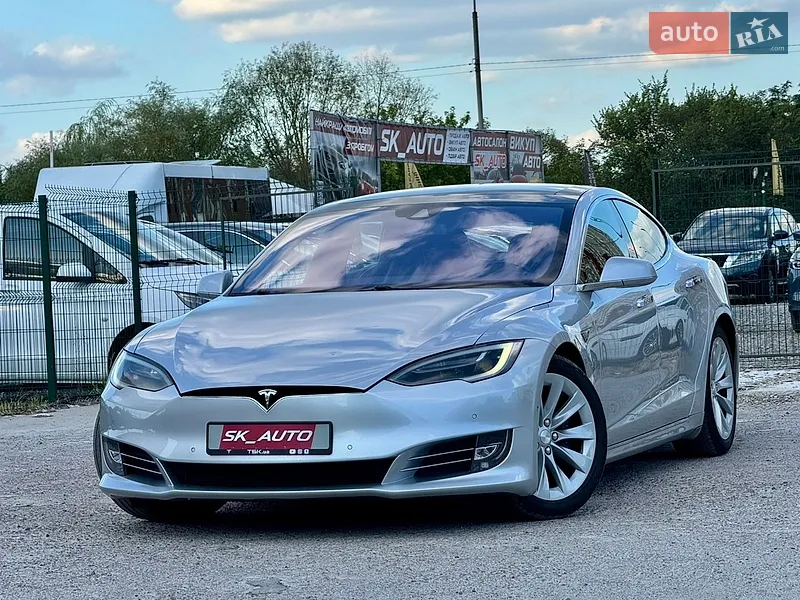 Tesla Model S 2016