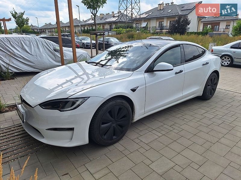 Лифтбек Tesla Model S 2022 в Львове