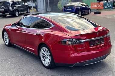Ліфтбек Tesla Model S 2015 в Одесі
