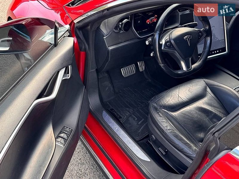 Ліфтбек Tesla Model S 2015 в Одесі