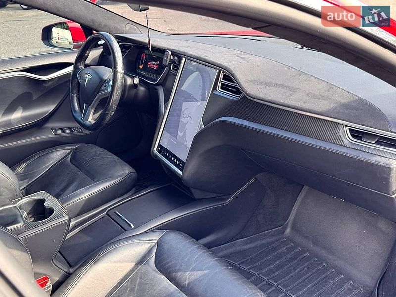 Ліфтбек Tesla Model S 2015 в Одесі