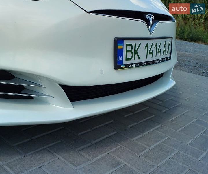 Ліфтбек Tesla Model S 2018 в Рівному