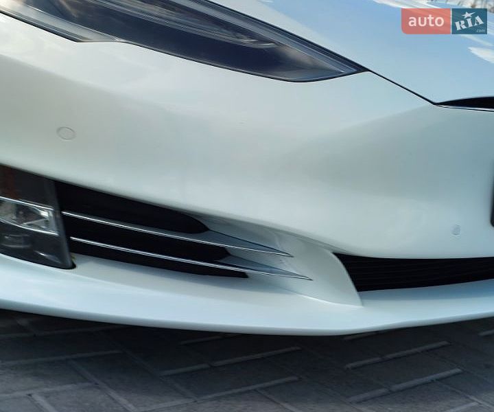 Ліфтбек Tesla Model S 2018 в Рівному