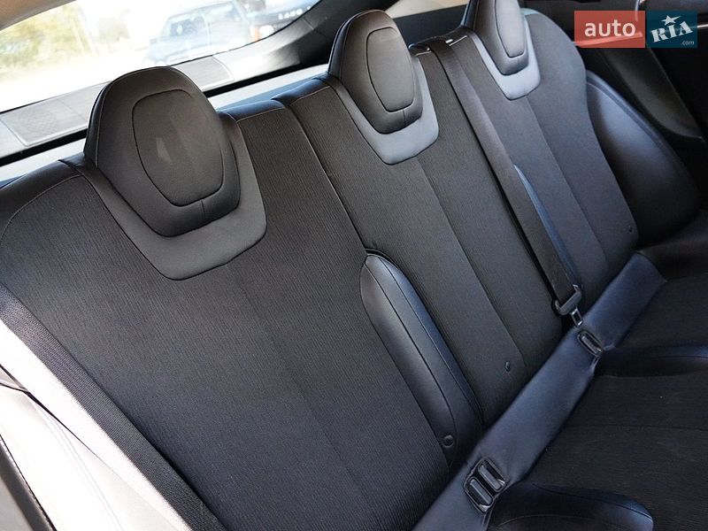 Лифтбек Tesla Model S 2014 в Дрогобыче фото 53 Лифтбек Tesla Model S 2014 в Дрогобыче
