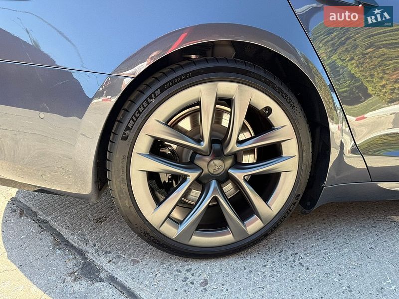 Ліфтбек Tesla Model S 2022 в Первомайську фото 16 Ліфтбек Tesla Model S 2022 в Первомайську