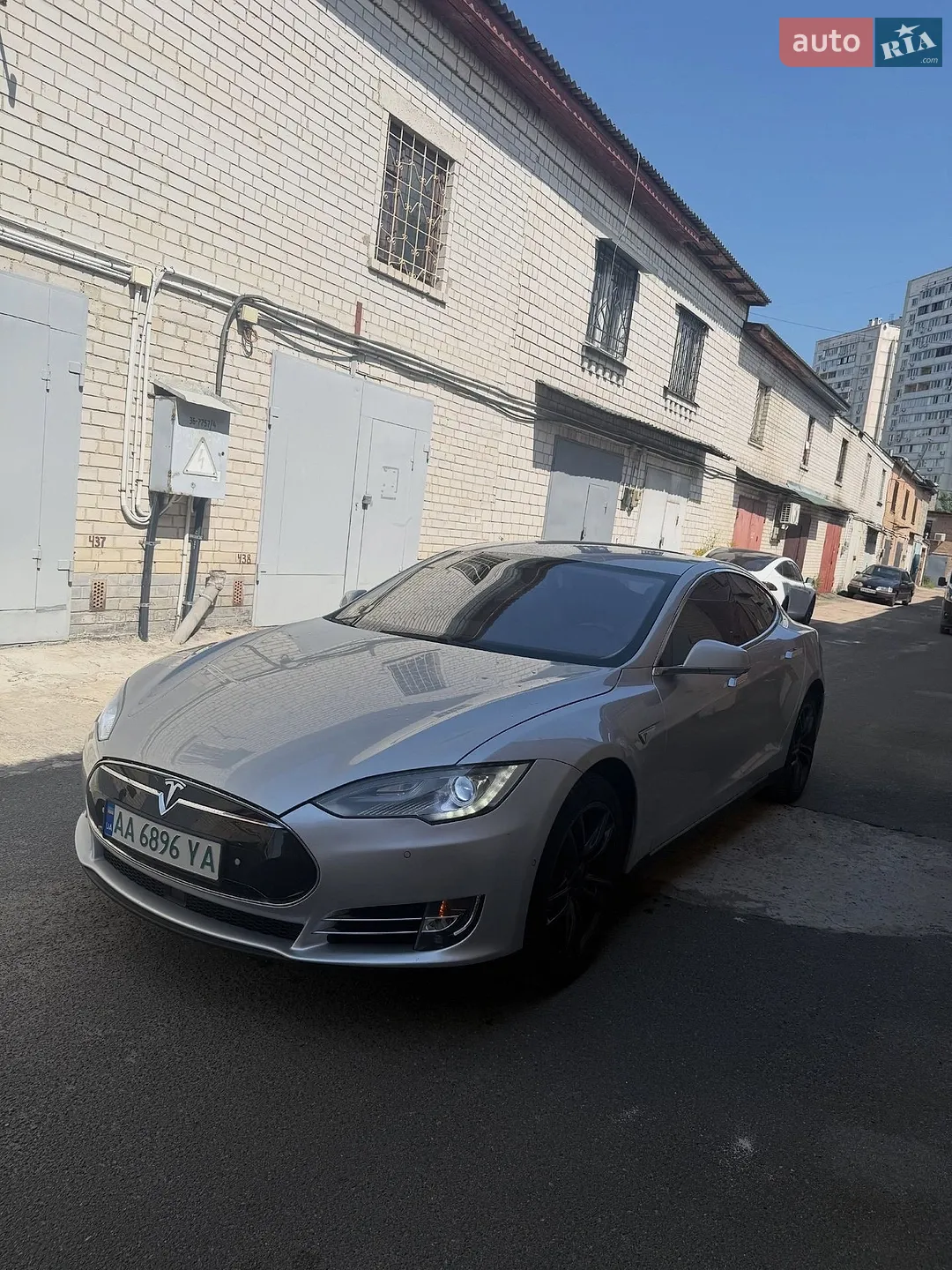 2015 Tesla Model S - фото 1