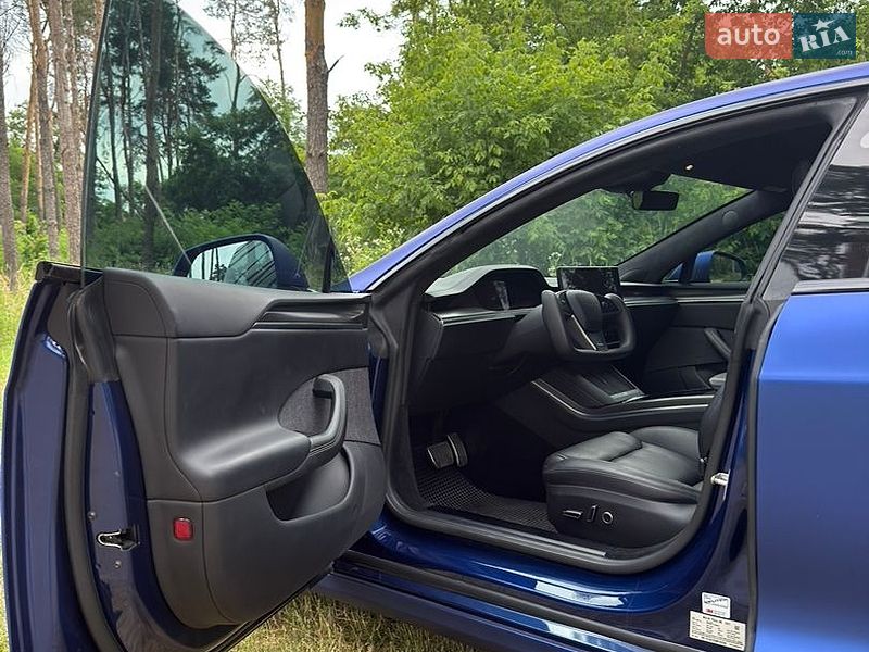 Лифтбек Tesla Model S 2021 в Житомире
