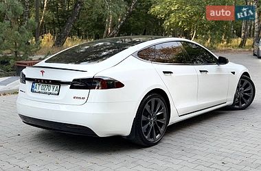 Лифтбек Tesla Model S 2017 в Тернополе