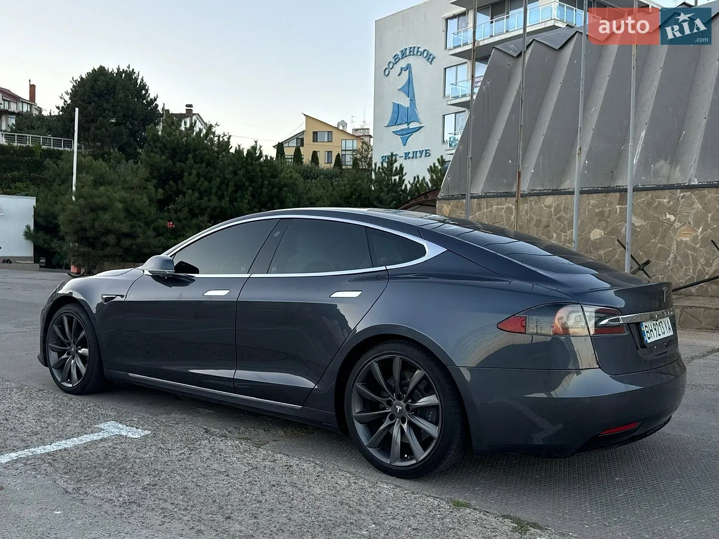 2020 Tesla Model S - мініатюра 8