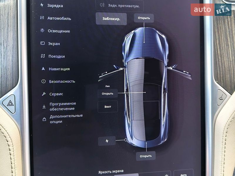 Лифтбек Tesla Model S 2014 в Львове