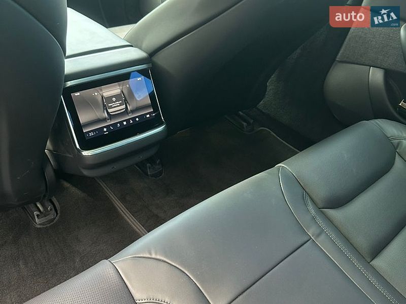 Лифтбек Tesla Model S 2022 в Тернополе