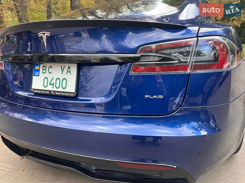 Лифтбек Tesla Model S 2022 в Львове
