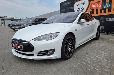Лифтбек Tesla Model S 2016 в Хмельницком