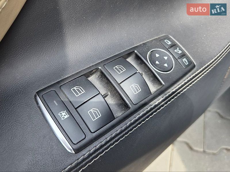 Лифтбек Tesla Model S 2016 в Хмельницком