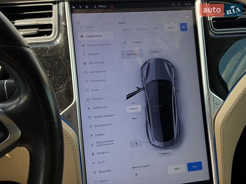Ліфтбек Tesla Model S 2015 в Львові