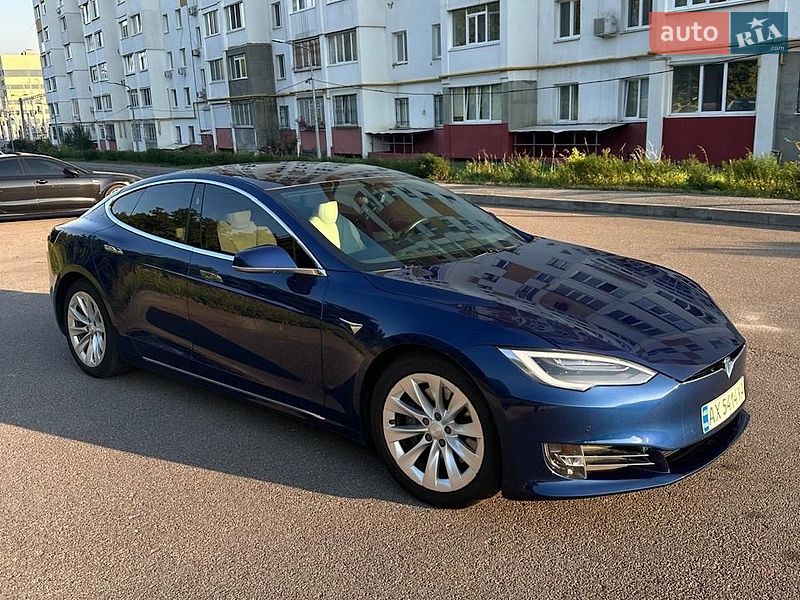 Ліфтбек Tesla Model S 2019 в Харкові фото Ліфтбек Tesla Model S 2019 в Харкові