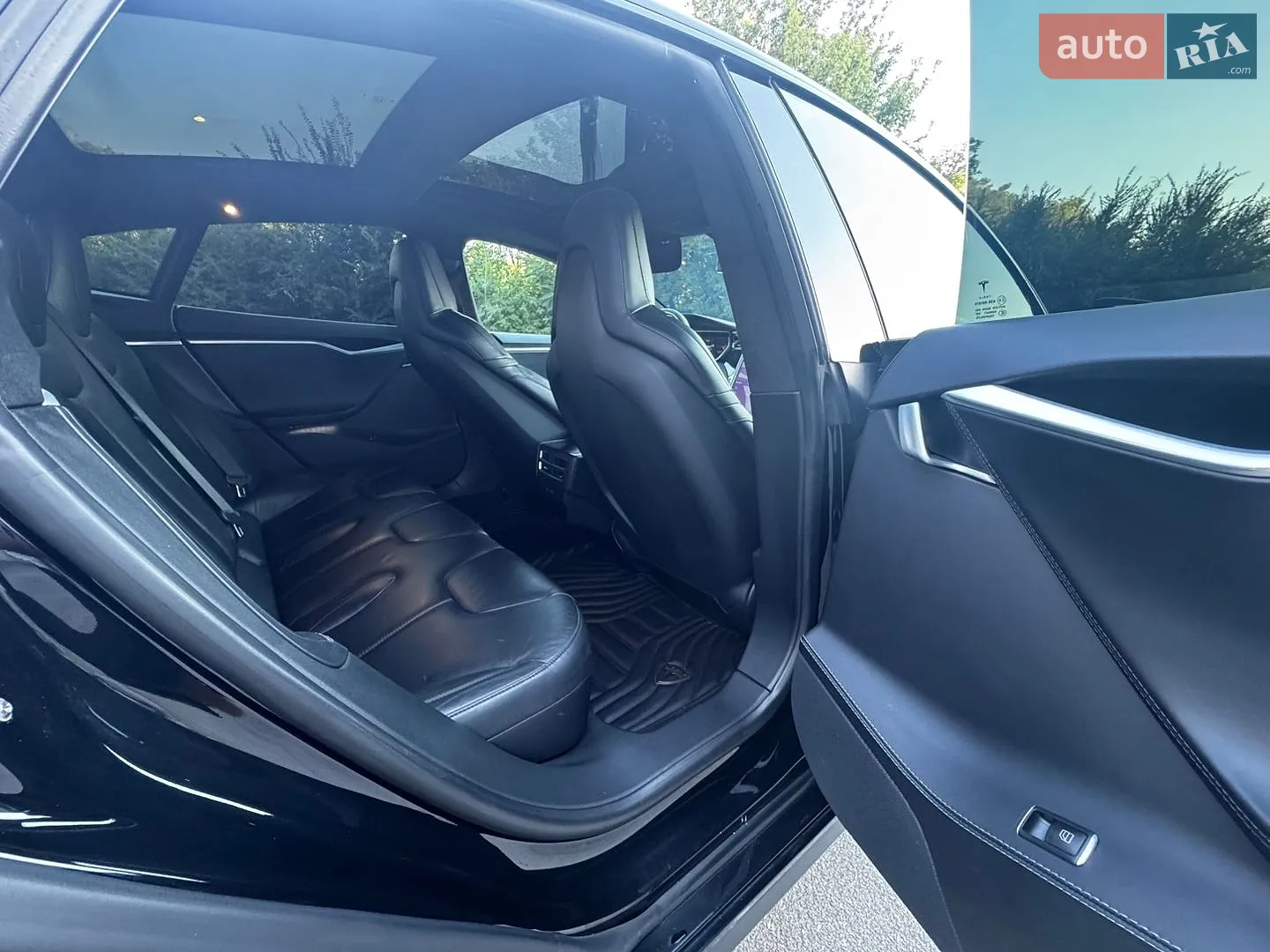 2015 Tesla Model S - мініатюра 12