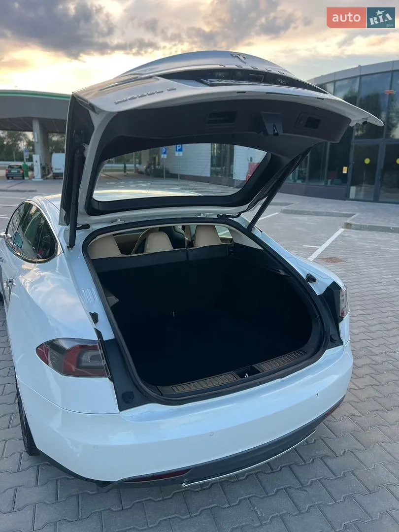 2015 Tesla Model S - мініатюра 13