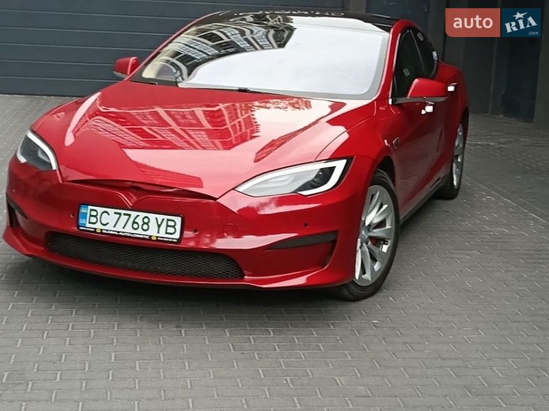 Ліфтбек Tesla Model S 2013 в Львові