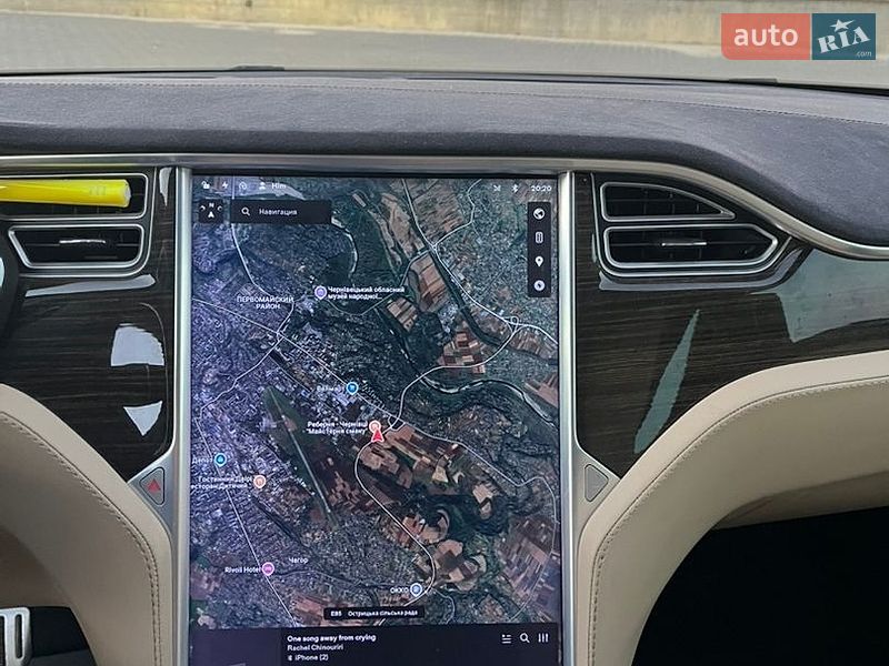 Лифтбек Tesla Model S 2015 в Черновцах