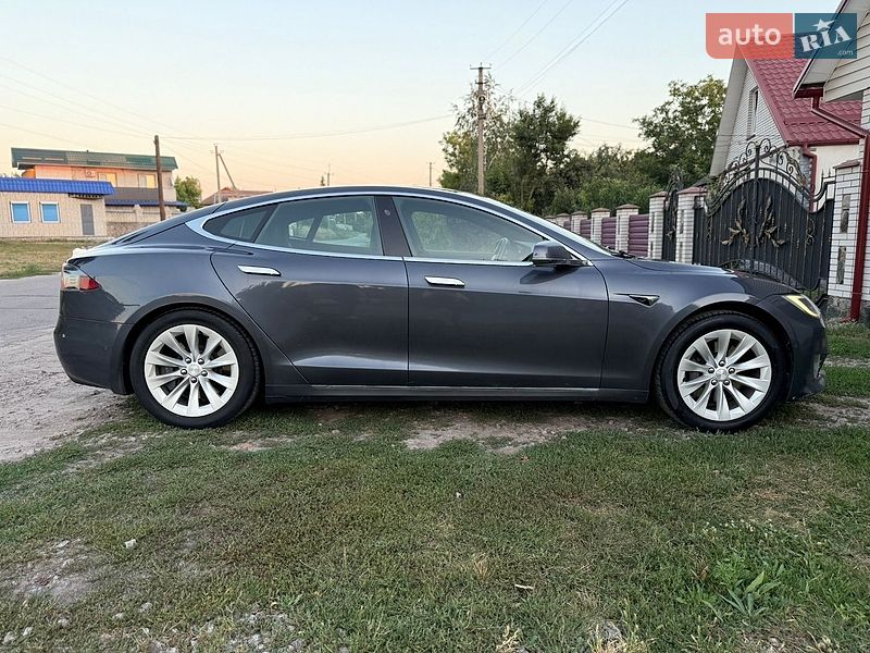 Ліфтбек Tesla Model S 2019 в Кобеляках