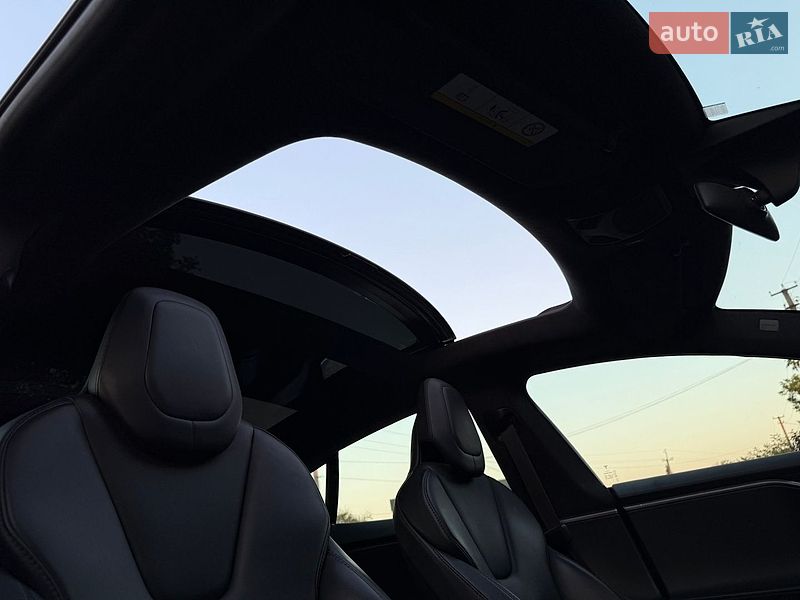 Лифтбек Tesla Model S 2019 в Кобеляках
