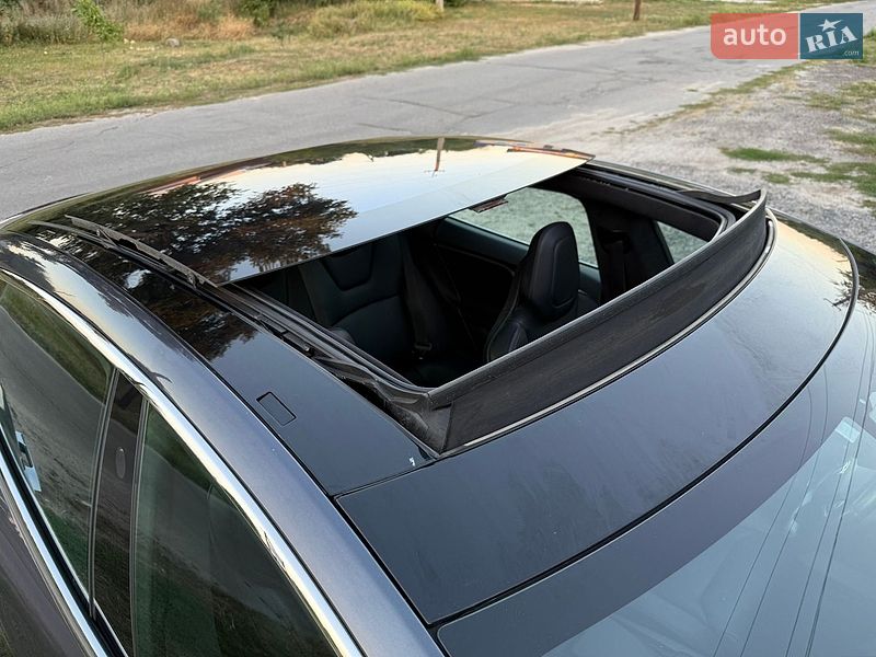 Лифтбек Tesla Model S 2019 в Кобеляках