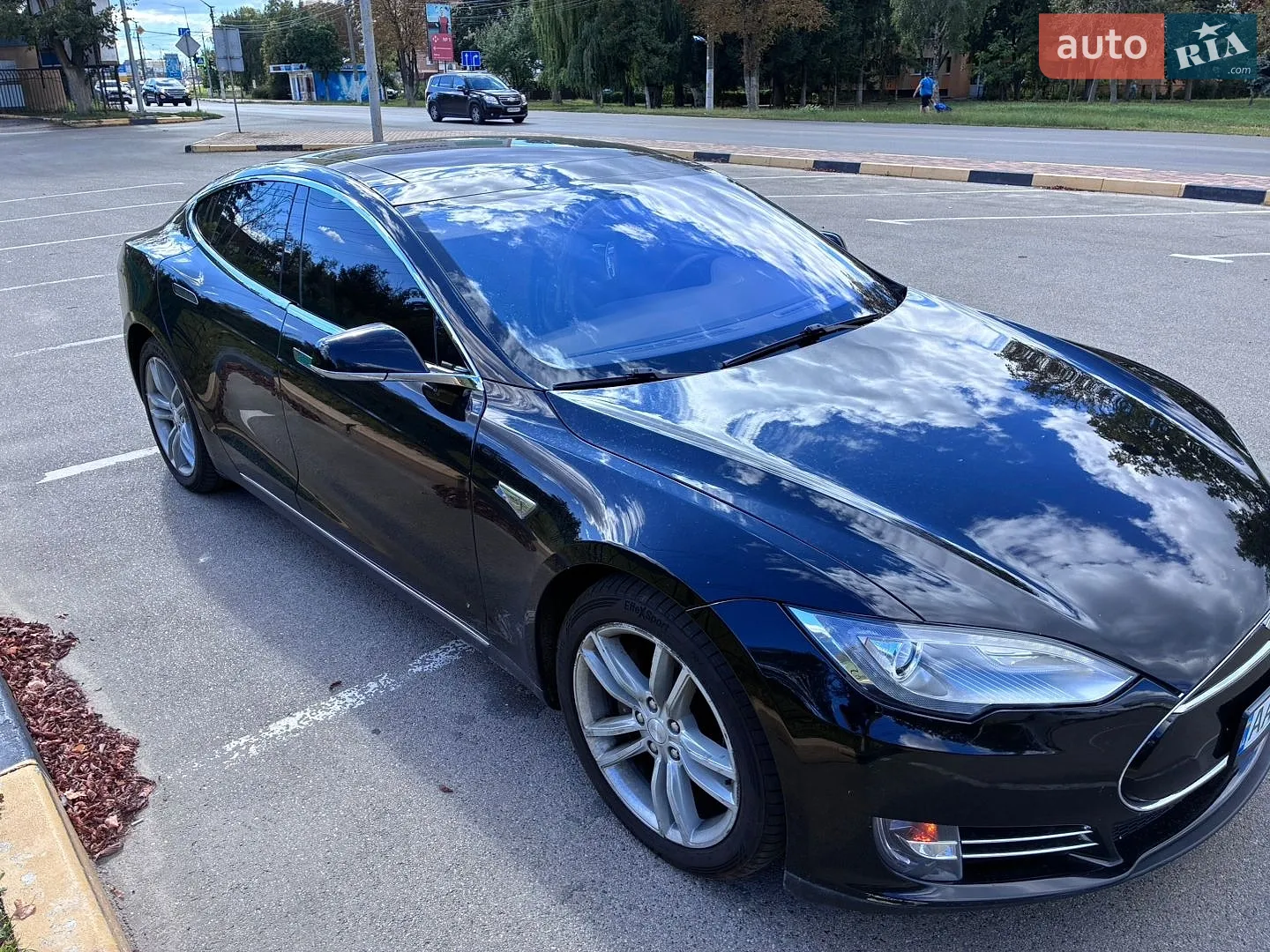 2014 Tesla Model S - мініатюра 5