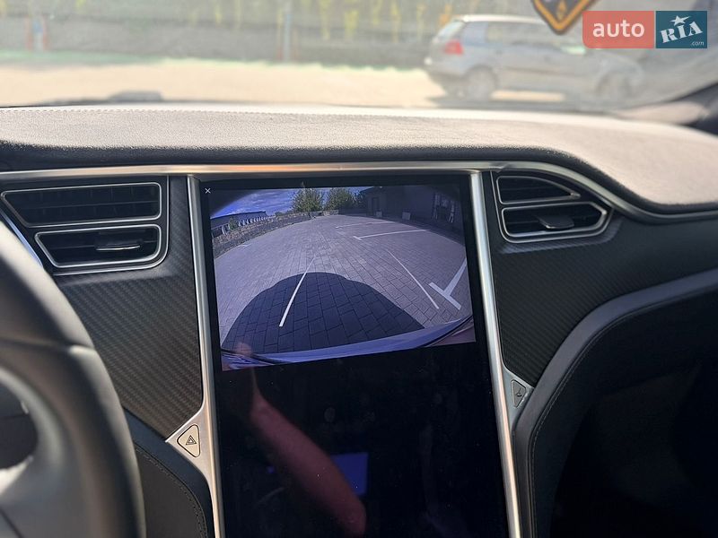 Лифтбек Tesla Model S 2017 в Ровно