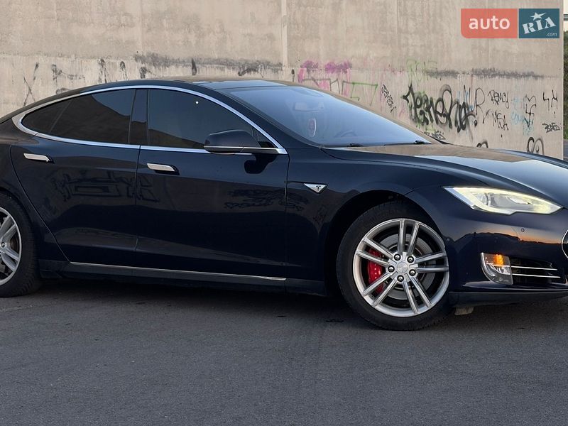 Ліфтбек Tesla Model S 2015 в Львові фото 4 Ліфтбек Tesla Model S 2015 в Львові
