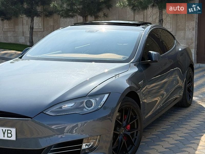 Лифтбек Tesla Model S 2014 в Одессе фото Лифтбек Tesla Model S 2014 в Одессе