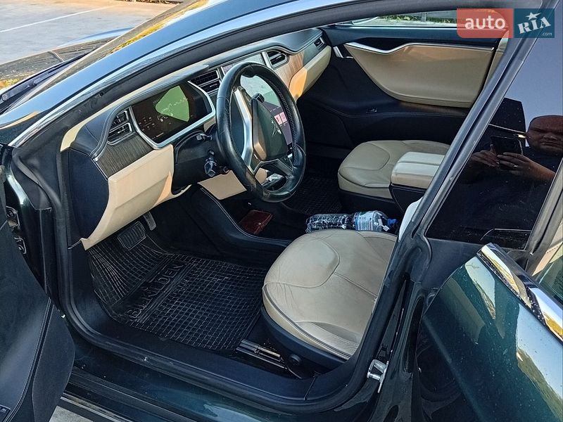 Лифтбек Tesla Model S 2014 в Львове фото 11 Лифтбек Tesla Model S 2014 в Львове