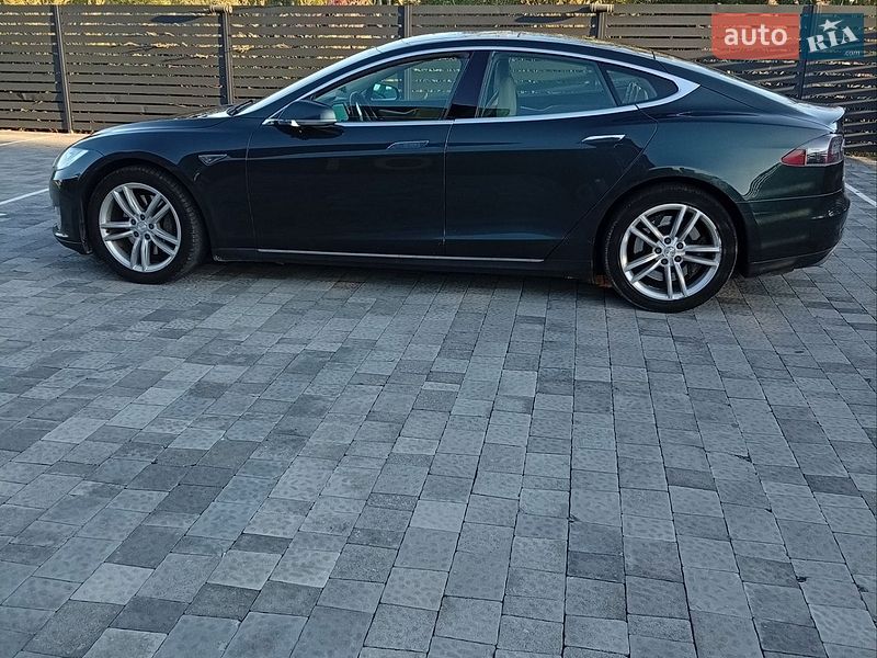 Лифтбек Tesla Model S 2014 в Львове фото 16 Лифтбек Tesla Model S 2014 в Львове