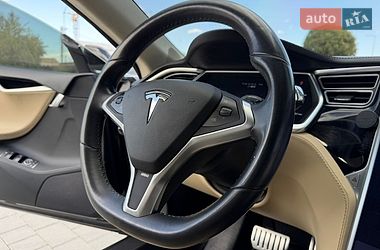 Ліфтбек Tesla Model S 2015 в Івано-Франківську