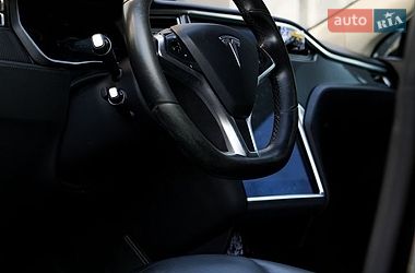 Ліфтбек Tesla Model S 2015 в Києві